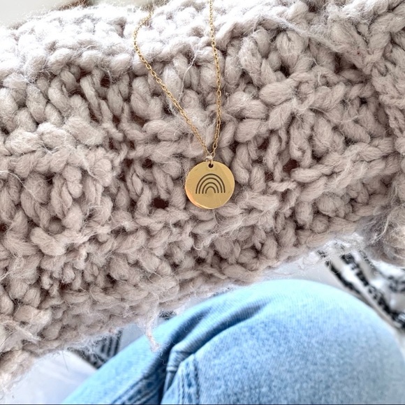 Gold Rainbow pendant necklace - Picture 4 of 6